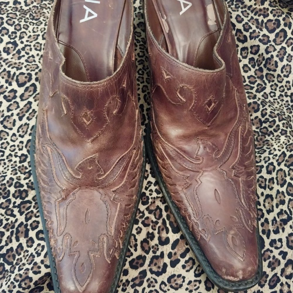 2561 Size 7.5 Mia Leather Booties Made in Brazil - Picture 4 of 8